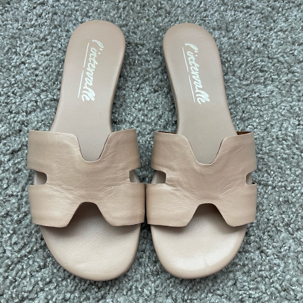 Lintervalle Kitty Almond Leather Sandal